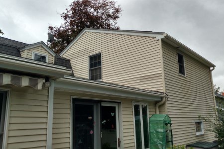 House Washing In Longmeadow, MA Thumbnail