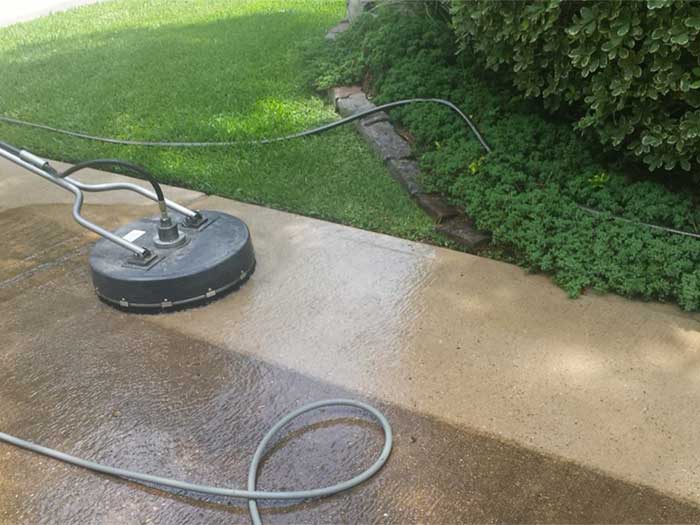 what-grows-on-your-concrete-cleaning